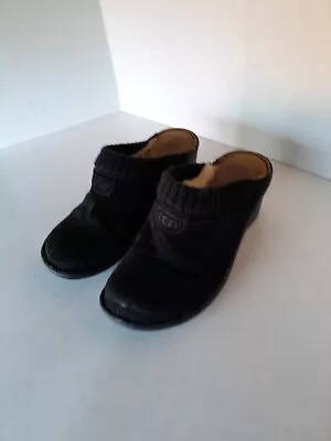 UGG Womens Black Suede Gael Clogs W Sheepskin Fur Lined Size 7 Model #1934 Shoes • $29.99