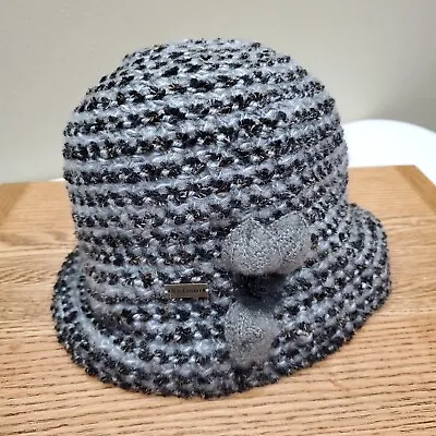 BETMAR New York Brim Cloche Hat Black And Gray Chunky Knit Vintage • $39.99