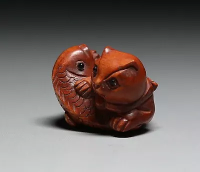 Netsuke  Cat And Fish Ojime Yellow Yang Wood Carving From Japanese Antiques #308 • £96.42