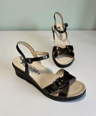 Mephisto Women's Air-Relax  Strappy Bronze Metallic Leather Sandals Size US 9 • $68.95