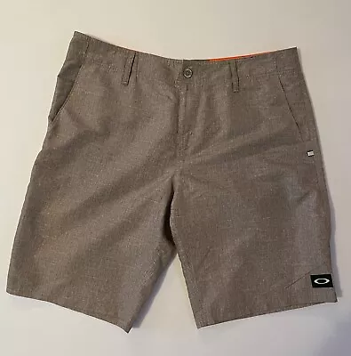 Oakley Men’s Brown Shorts 36 • $16.99