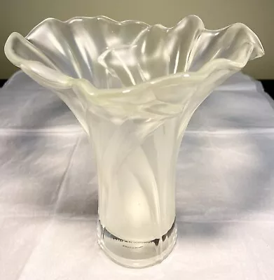 Vintage Teleflora Frosted Glass Vase Ruffled Flared Floral • $24.99