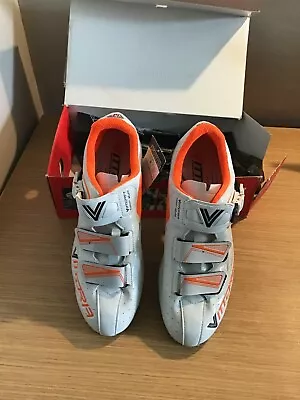 Vittoria Cycling Shoes White/Orange • $45