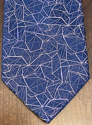 Van Heusen Traveler Purple Blue Polyester Men’s Neck Tie Made In China • $13.99