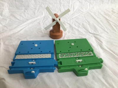 £4 • Buy Tomy Trackmaster Thomas & Friends Trainset Accessories Windmill Platform Stop Go