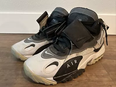 Size 10 - Nike Air Max Speed Turf Oakland Raiders • $74