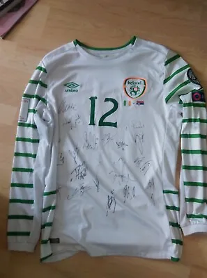£205 • Buy Republic Of Ireland Match Shirt V Serbia 05.09.16 Squad Signed Autographs