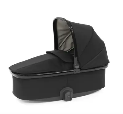 Ex Display Babystyle Oyster 3 Carrycot | Pixel Black (R360) • £98.22