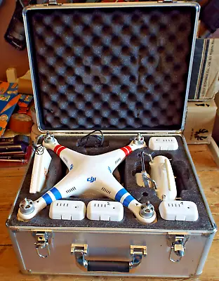 DJI Phantom 2 Drone 5 Batteries Hard Case FPV Monitor & Charger • £20