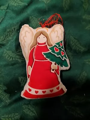 4  Red Angel Hearts Vtg Xmas Tree Ornament Cloth • $12