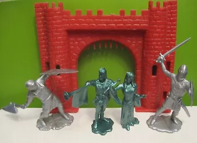 Ideal Vintage Playset Castle Gate Recast Knights Plastic Army Toy Soldiers • $12.99