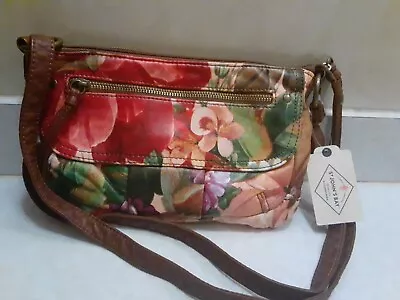 St John's Bay Bag Floral  • $20