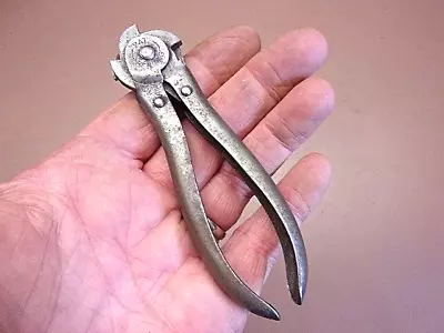 Vintage Pair Of Small LODI WIRE CUTTERS 4 5/8  Long • $7.99