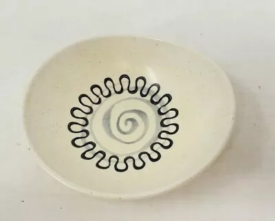 Vintage Metlox Aztec Small Bowl 6  Damaged  • $6.99