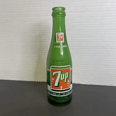 Vintage 7-Up Green Glass Beverages Soda Pop Bottle 7 Fl. Oz. • $7