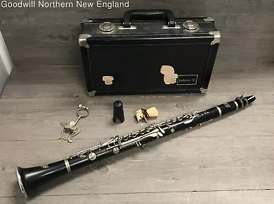 LeBlanc Vito Clarinet 7214 Woodwind Musical Instrument Bundle In Case • $36