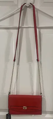 LA TERRE Red Vegan Shoulder Chain Crossbody Handbag Lead Safe Wide 9  Length 6  • $24.99