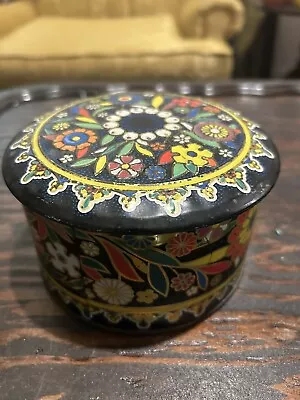 Vintage Floral Round Tin Designed By Daher Long Island New York Made In England  • $12