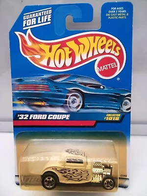 Hot Wheels - Mainline / '32 Ford - White - Flames - Model Car X1 • $24.72