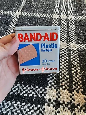 VTG 1980s BAND AID Tin 30 Plastic Bandages EMPTY Johnson & Johnson Set Prop • $5