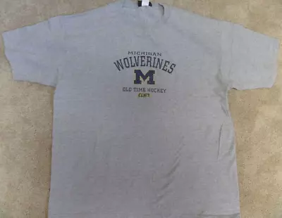 Michigan Wolverines Hockey T-Shirt 2XL Gray • $15.99