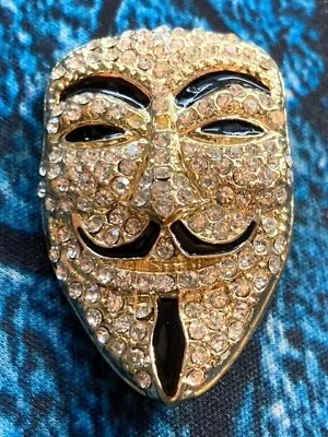 V For Vendetta Guy Fawkes Anonymous Mask Brooch New. • £12