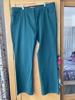 Marks Spencer Trousers Green Size 20  • £3