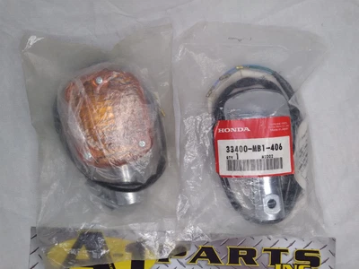 $132.99 • Buy Nos Oem 83-85 Honda Magna V45 V65 Nighthawk 650 Pair Turn Signals Indicators