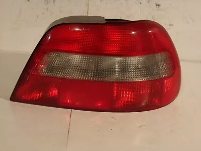 00 01 02 03 04 Volvo S40 Passenger Right Tail Brake Light (small Crack) 16741 • $40