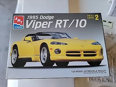 AMT ERTL 1995 Dodge Viper RT/10  1/25  Car Model Kit 6550  Open • $5