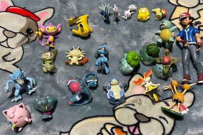 $50 • Buy Bulk Lot Of Pokémon Figures 