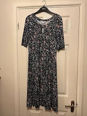 £18 • Buy Brora Short Sleeved Dress. Size 12. 