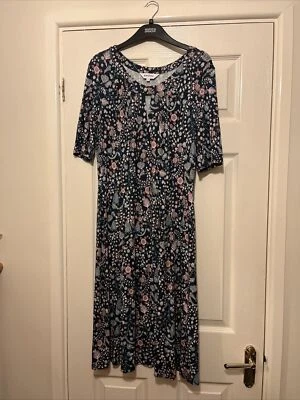 £18 • Buy Brora Short Sleeved Dress. Size 12. 