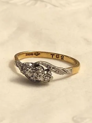 Vintage 18K Gold & Diamond 3 Stone Twist Ring Size 6 • $485