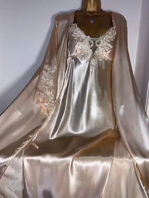 £9.50 • Buy Stunning Vtg Flora Nikrooz Peach Satin Negligee /satin Dressing Gown Size S