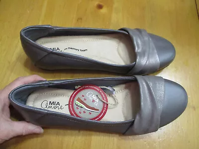 New No Box Mia Amore  Corra Crossover StrapSlip On FlatsMemory FoamSz 9Gray • $8.75