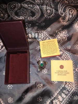 £5 • Buy Scarf /neckercheif Ring Clip Holder ~ Past Times