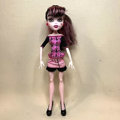 Monster High Doll Scaris City Of Frights Draculaura 2008 Mattel W/Shoes • $27.99