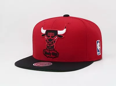 Mitchell & Ness Men's Cap Chicago Bulls Windy City 2Tone Red Black Snapback Hat • $30