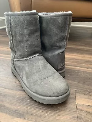 UGG Boot Size US 8 Grey Gray Sheepskin Uggs Women Cozy Genuine Classic Short • $35