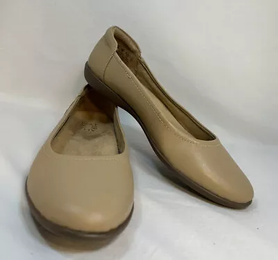 Naturalizer Women's Tan Flexy Ballet Flats Size 8M • $26