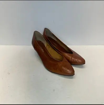 Vtg Captivators Womens 6.5 B Brown Fabric Slip On Almond Toe Low Heel Pumps • $30.48