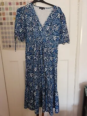 £0.99 • Buy Cameo Rose @ New Look Blue Floral Midi Wrap Dress Size 14