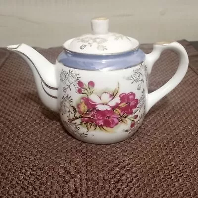 ROYAL Crown Fine China Vintage Miniature Teapot Made In Japan • $12