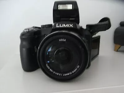 Panasonic LUMIX DMC-FZ200 Digital Camera Lens Leica F2.8 25-600mm • £98.41