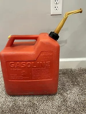 Chilton 6 Gallon Red Plastic Vented Gas Can Vintage Pre Ban P60 • $99.99