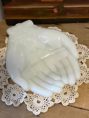 Vtg AVON Milk Glass Open Hands Floral Trinket Ring Or Soap Dish • $15