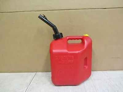 VTG BLITZ 2 GALLON & 8 Oz PLASTIC VENTED GASOLINE CAN W SPOUT GAS OIL OLD STYLE • $27.99