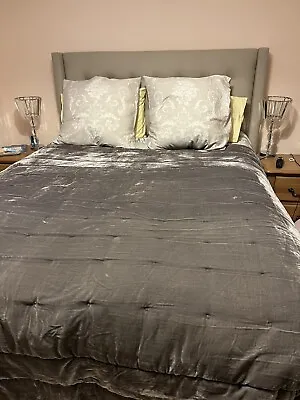 Laura Ashley Louise Silver Argent Quilted Bedspread W260cm L240cm • £180