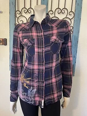 Miss Me Women's Button Down Long Sleeve Flannel Shirt Size Small • $14.99